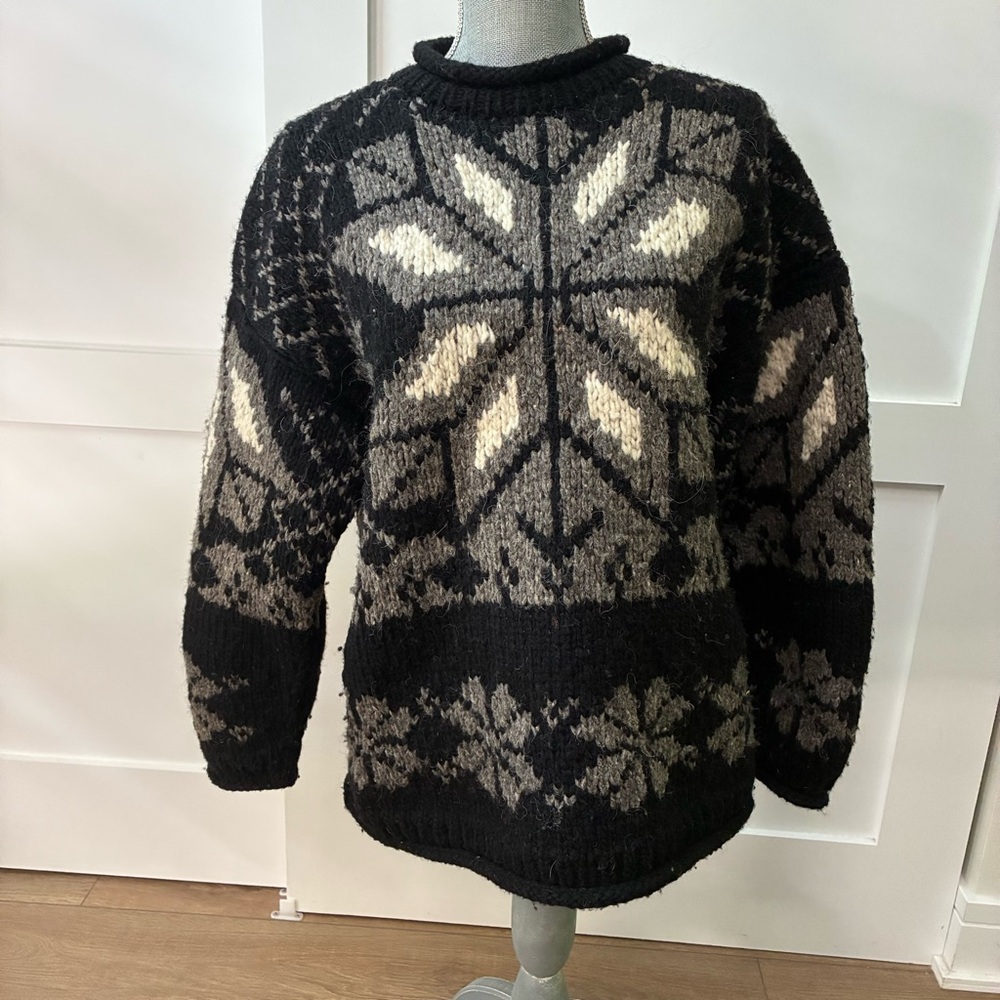 Indian weavings Black and Gray Nordic Sweater, 100% wool , M